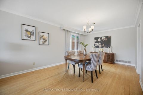 Photo 8 at 90 Peckham Avenue, Newtonbrook West, Toronto