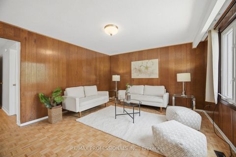 Photo 17 at 90 Peckham Avenue, Newtonbrook West, Toronto