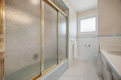 Photo 32 at 90 Peckham Avenue, Newtonbrook West, Toronto