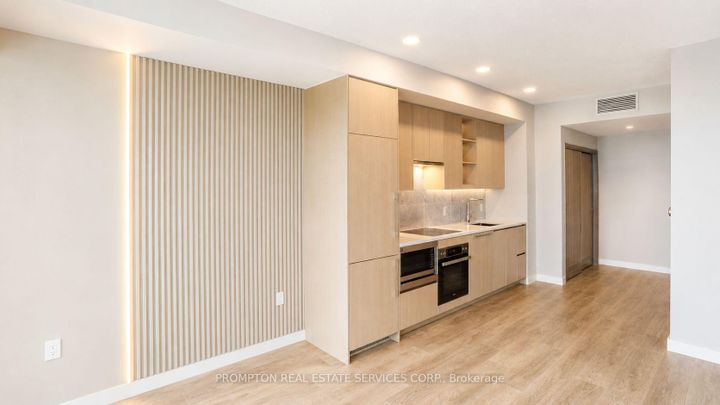 Photo 17 at 2115 - 85 McMahon Drive, Bayview Village, Toronto