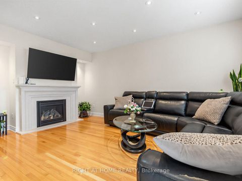 Photo 17 at 99 Richler Avenue, Kleinburg, Vaughan