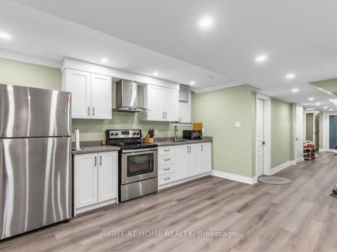 Photo 31 at 99 Richler Avenue, Kleinburg, Vaughan
