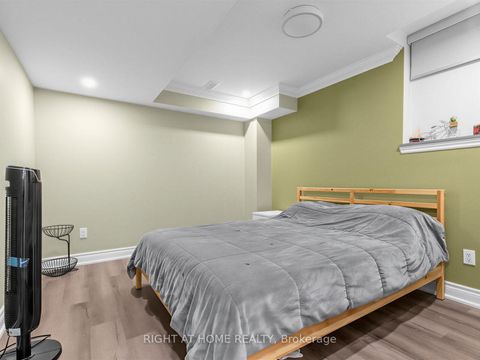 Photo 33 at 99 Richler Avenue, Kleinburg, Vaughan