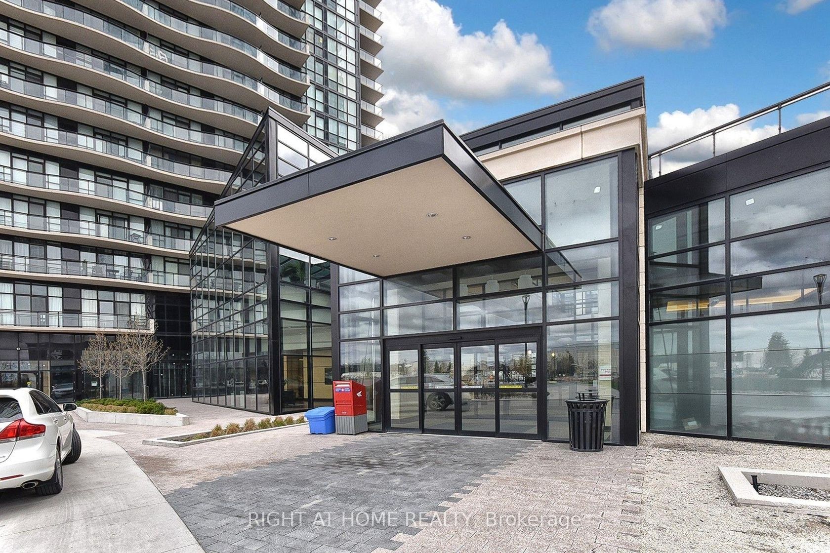312 - 2910 Highway No, 7 Road W, Concord, Vaughan photo number 2