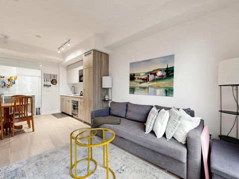 Photo 2 at 612 - 840 St Clair Avenue W, Oakwood Village, Toronto