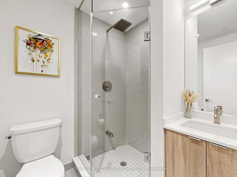 Photo 7 at 612 - 840 St Clair Avenue W, Oakwood Village, Toronto