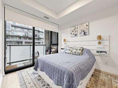 Photo 9 at 612 - 840 St Clair Avenue W, Oakwood Village, Toronto