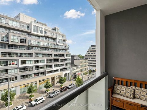 Photo 13 at 612 - 840 St Clair Avenue W, Oakwood Village, Toronto