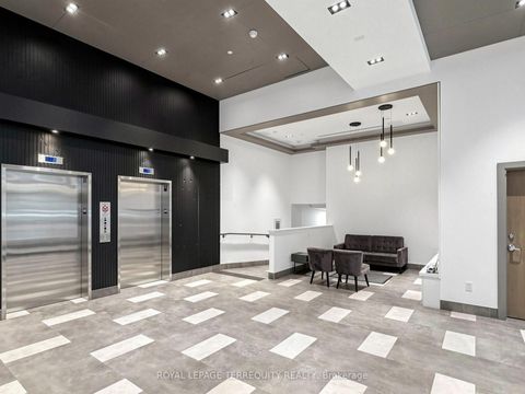 Photo 16 at 612 - 840 St Clair Avenue W, Oakwood Village, Toronto