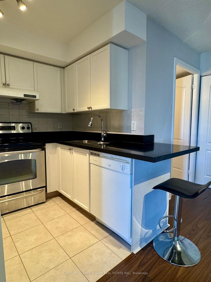 Photo 4 at 2006 - 17 Barberry Place, Bayview Village, Toronto