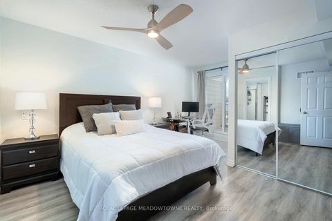 Photo 16 at 19 - 10 Carnation Avenue, Long Branch, Toronto