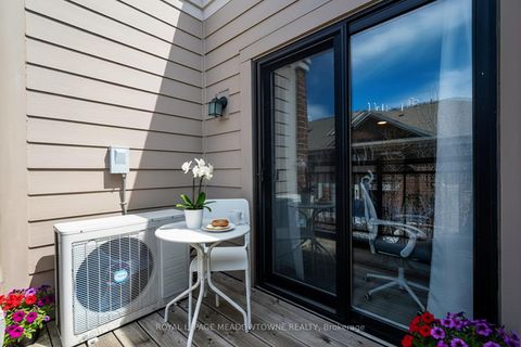 Photo 21 at 19 - 10 Carnation Avenue, Long Branch, Toronto