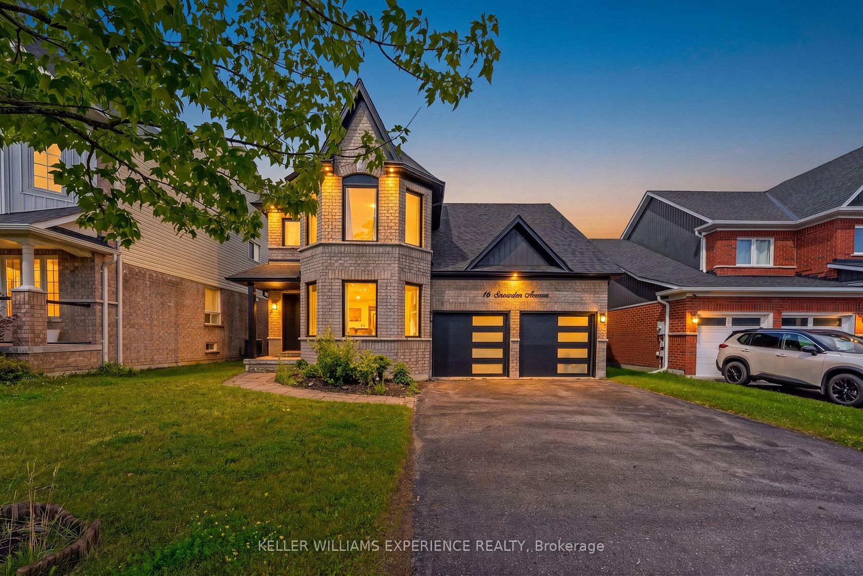 16 Snowden Avenue, Shore, Barrie photo number 2