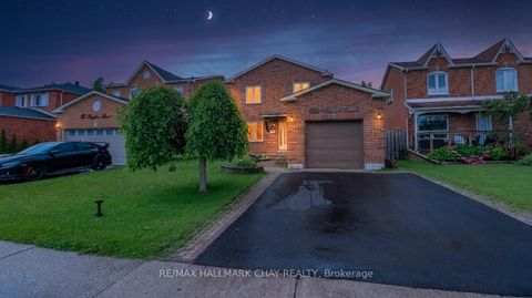 Photo 2 at 182 KOZLOV Street, West Bayfield, Barrie