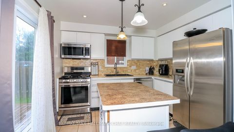 Photo 15 at 182 KOZLOV Street, West Bayfield, Barrie