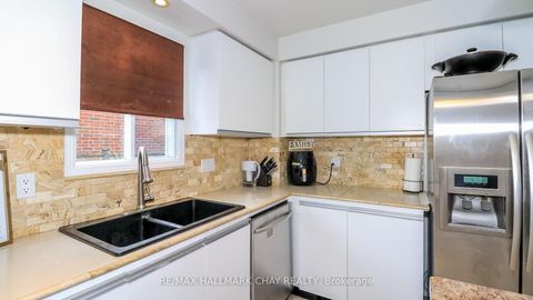 Photo 16 at 182 KOZLOV Street, West Bayfield, Barrie