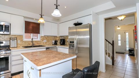 Photo 17 at 182 KOZLOV Street, West Bayfield, Barrie
