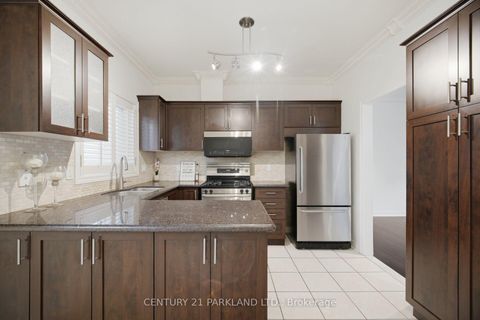 Photo 10 at 148 Solway Avenue, Maple, Vaughan