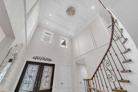 Photo 6 at 36 Coldstream Crescent, Devonsleigh, Richmond Hill