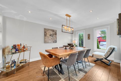 Photo 8 at 36 Coldstream Crescent, Devonsleigh, Richmond Hill