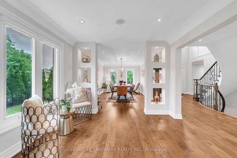Photo 9 at 36 Coldstream Crescent, Devonsleigh, Richmond Hill