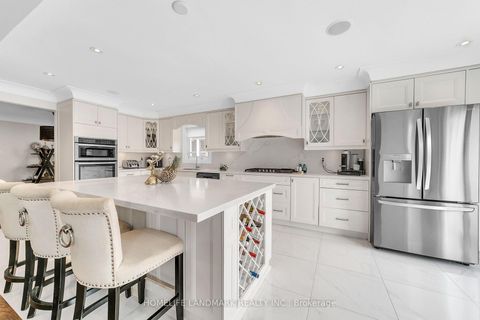 Photo 16 at 36 Coldstream Crescent, Devonsleigh, Richmond Hill