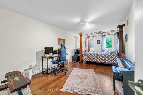 Photo 31 at 36 Coldstream Crescent, Devonsleigh, Richmond Hill