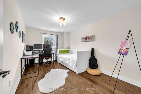 Photo 32 at 36 Coldstream Crescent, Devonsleigh, Richmond Hill