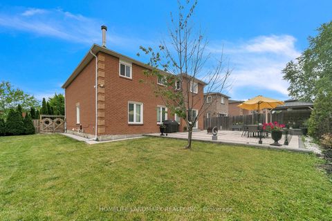 Photo 34 at 36 Coldstream Crescent, Devonsleigh, Richmond Hill
