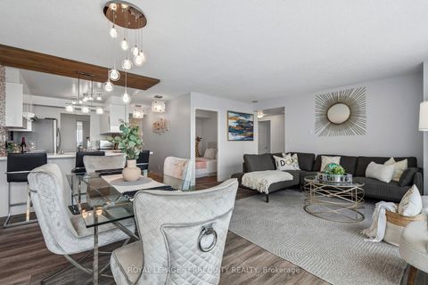 Photo 3 at 906 - 18 Lee Centre Drive, Woburn, Toronto