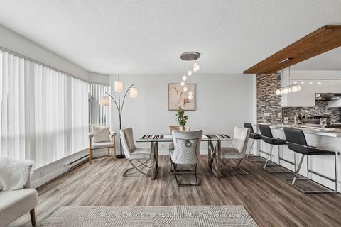 Photo 4 at 906 - 18 Lee Centre Drive, Woburn, Toronto