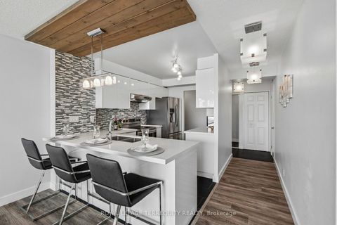 Photo 8 at 906 - 18 Lee Centre Drive, Woburn, Toronto