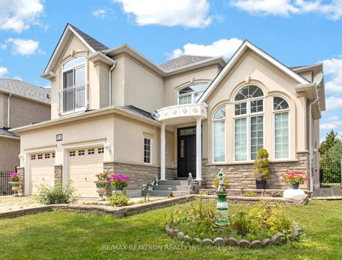 Photo 0 at 22 Queensborough Court, Oak Ridges Lake Wilcox, Richmond Hill