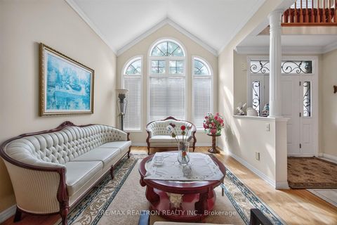 Photo 10 at 22 Queensborough Court, Oak Ridges Lake Wilcox, Richmond Hill