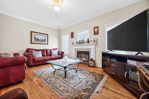 Photo 22 at 22 Queensborough Court, Oak Ridges Lake Wilcox, Richmond Hill