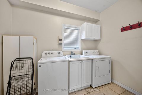 Photo 23 at 22 Queensborough Court, Oak Ridges Lake Wilcox, Richmond Hill