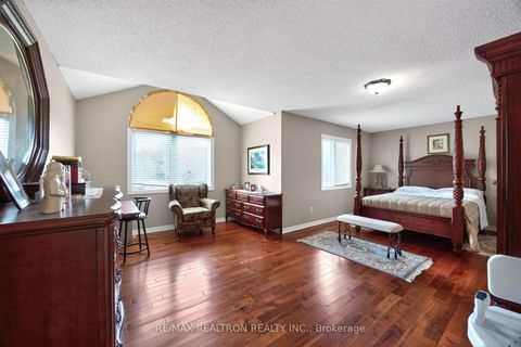 Photo 28 at 22 Queensborough Court, Oak Ridges Lake Wilcox, Richmond Hill