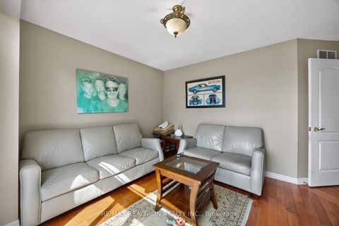 Photo 35 at 22 Queensborough Court, Oak Ridges Lake Wilcox, Richmond Hill
