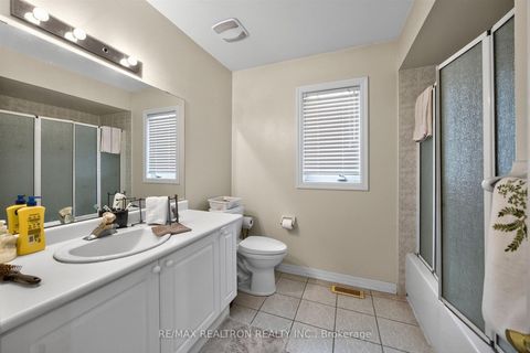 Photo 37 at 22 Queensborough Court, Oak Ridges Lake Wilcox, Richmond Hill