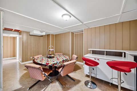 Photo 40 at 22 Queensborough Court, Oak Ridges Lake Wilcox, Richmond Hill