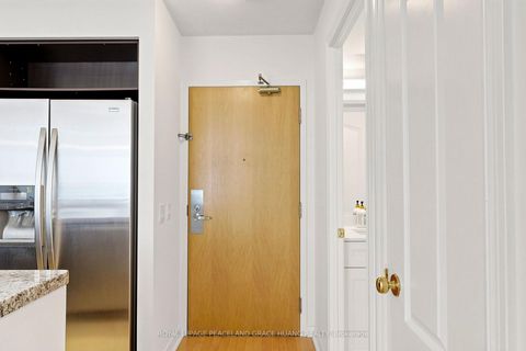 Photo 9 at 609 - 5 Rosehill Avenue, Moore Park, Toronto