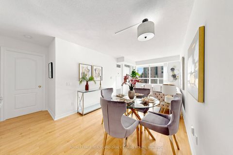 Photo 13 at 609 - 5 Rosehill Avenue, Moore Park, Toronto