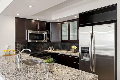 Photo 23 at 609 - 5 Rosehill Avenue, Moore Park, Toronto