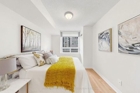 Photo 24 at 609 - 5 Rosehill Avenue, Moore Park, Toronto