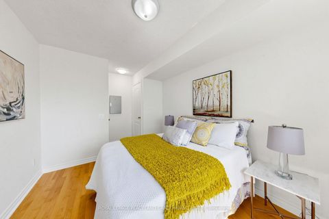 Photo 26 at 609 - 5 Rosehill Avenue, Moore Park, Toronto