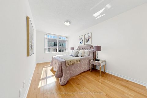Photo 29 at 609 - 5 Rosehill Avenue, Moore Park, Toronto