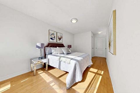 Photo 31 at 609 - 5 Rosehill Avenue, Moore Park, Toronto