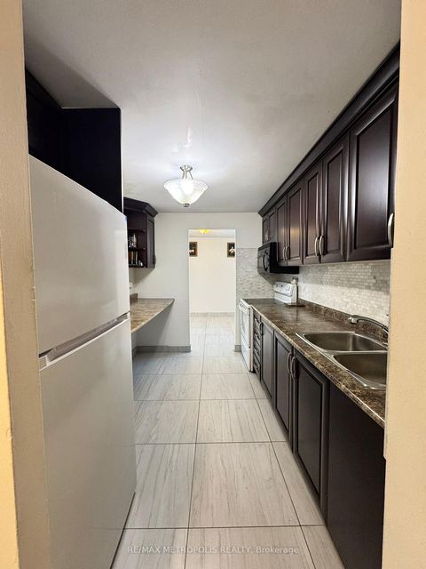 Photo 4 at 202 - 1445 Wilson Avenue, CFB, Toronto