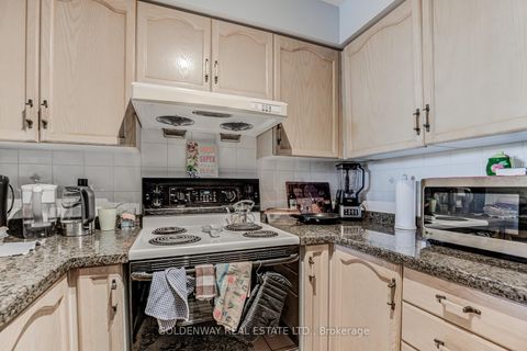 Photo 15 at 402 - 18 Pemberton Avenue, Newtonbrook East, Toronto