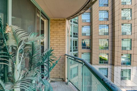 Photo 23 at 402 - 18 Pemberton Avenue, Newtonbrook East, Toronto